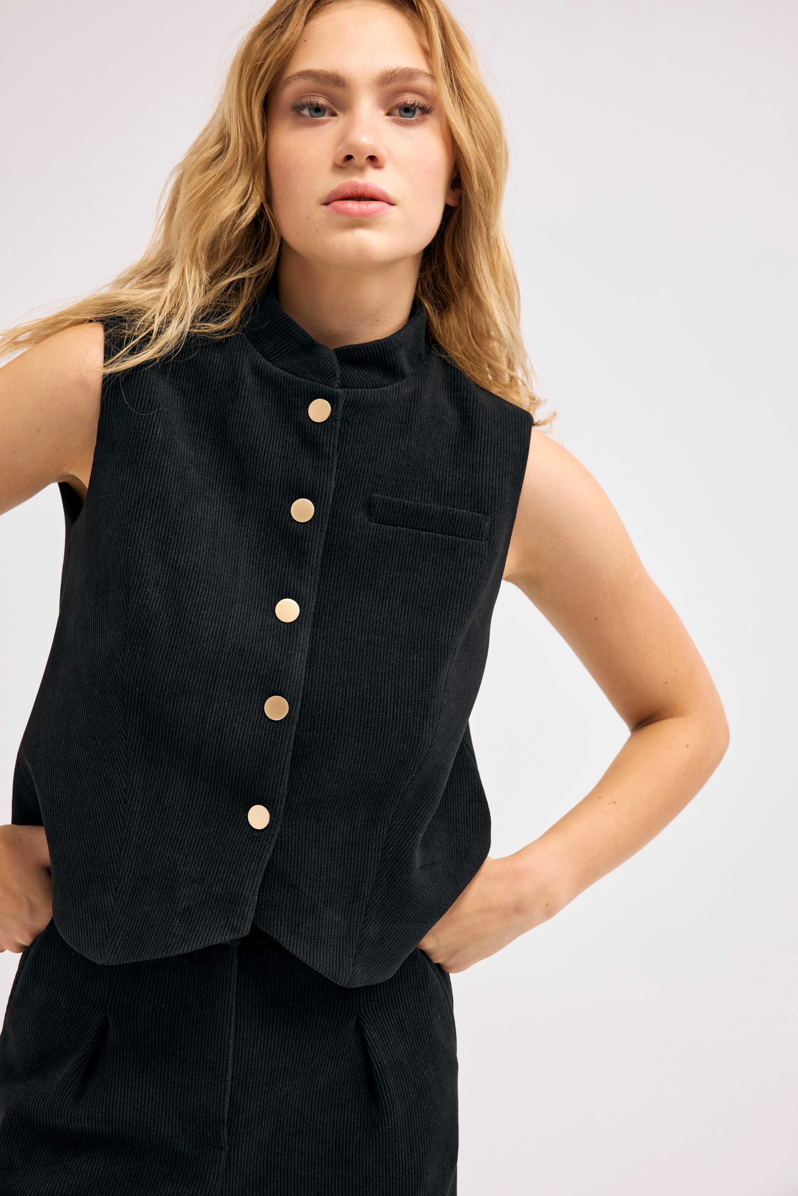 Diagonal-Kolsuz Düğmeli Yelek-YELEK-1-Milagron.com