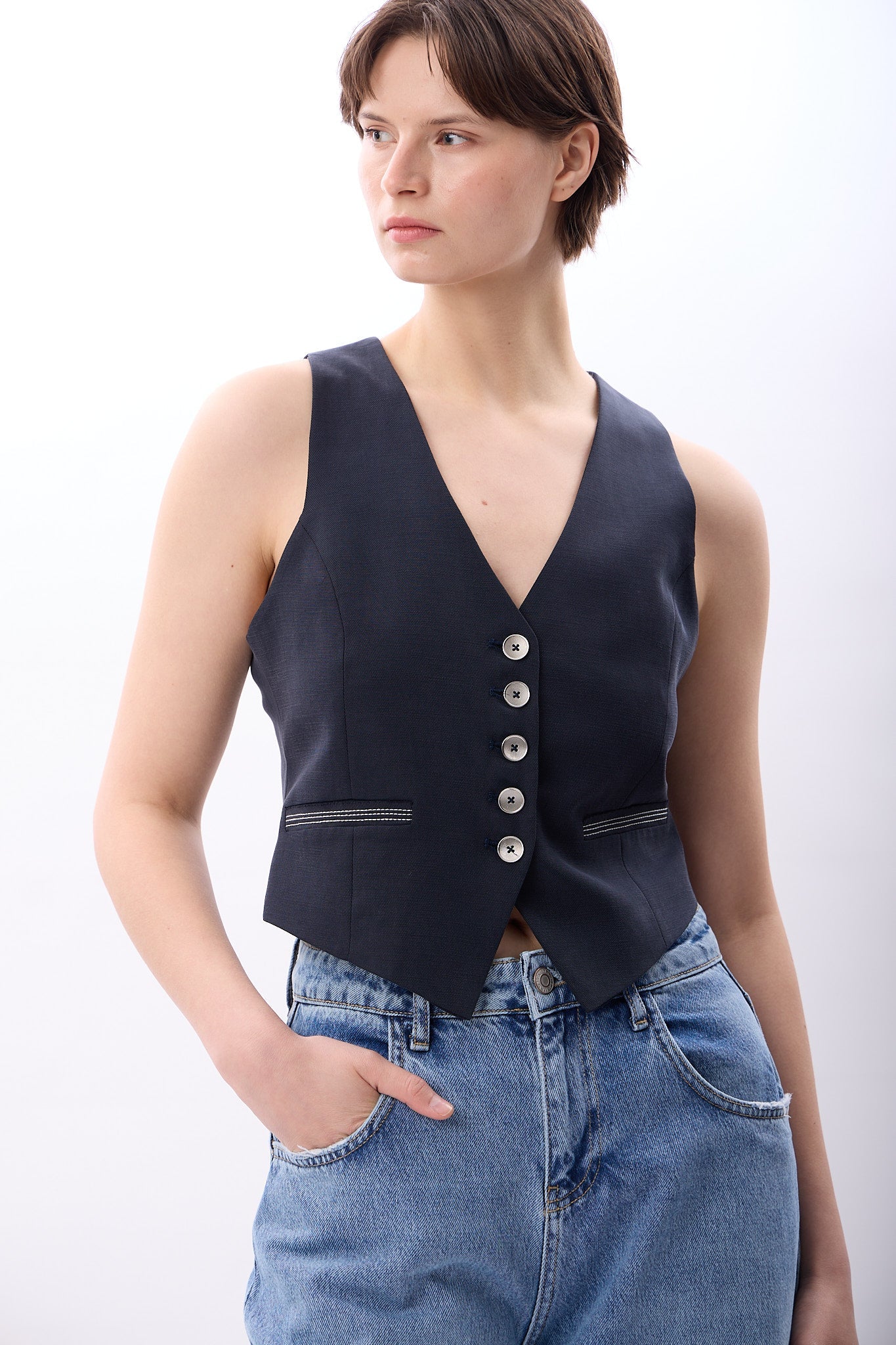 Diagonal-Dikiş Detaylı Kısa Yelek-Yelek-1-Milagron.com