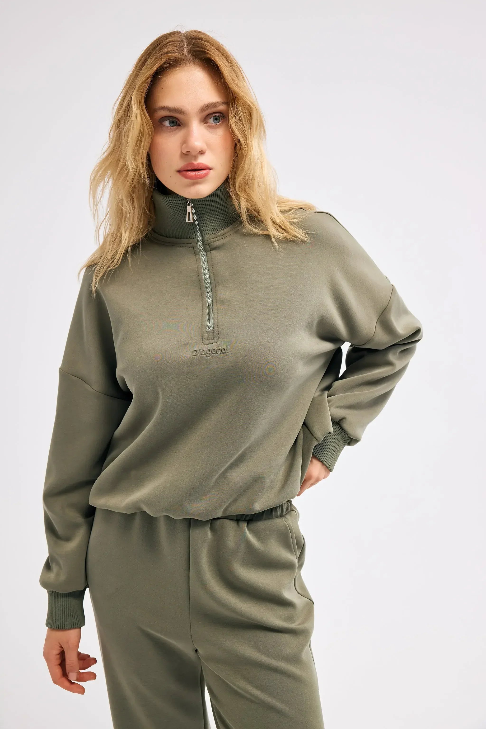 Diagonal-Haki Örme Pantolon-Pantolon-2-Milagron.com