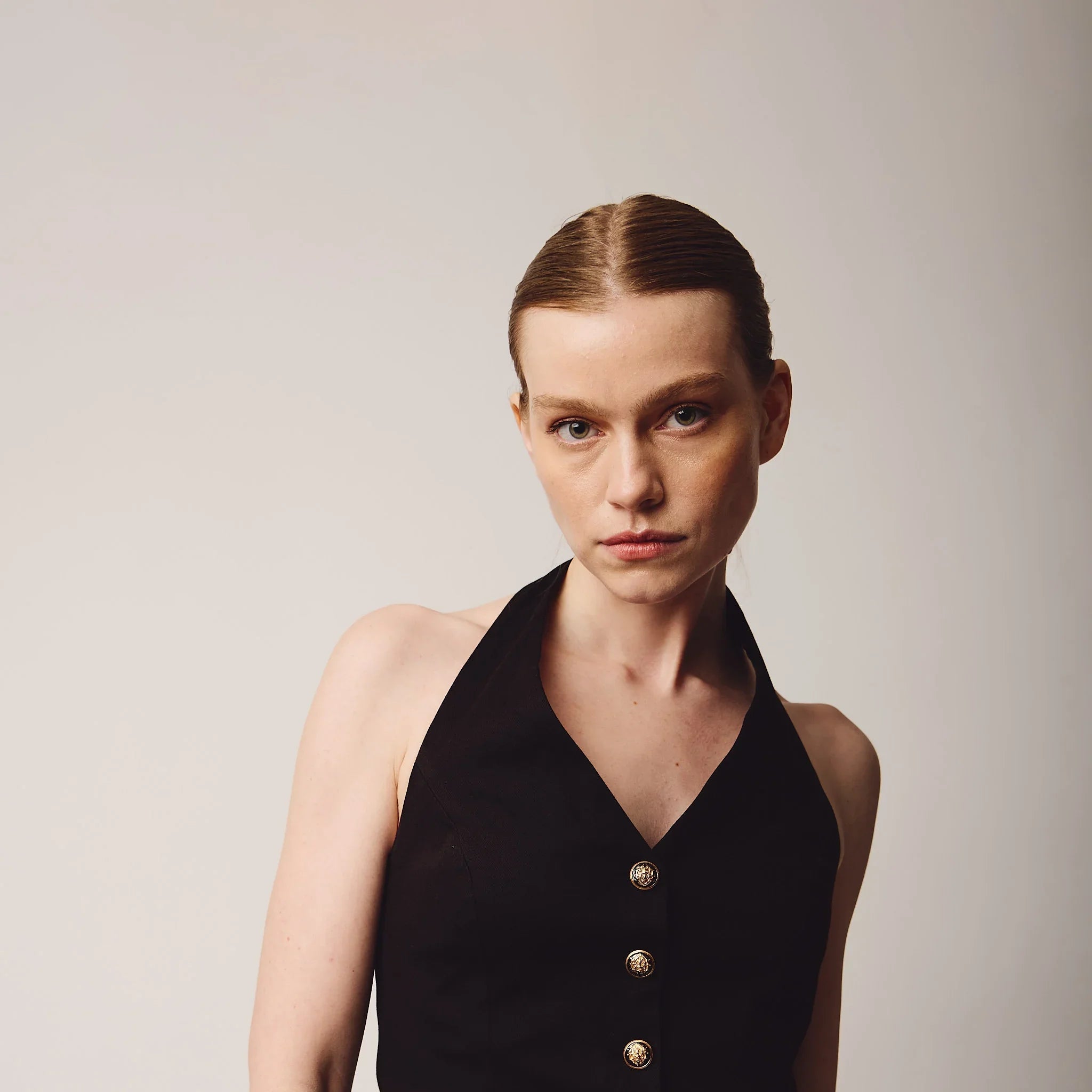 Diagonal-Halter Yaka Düğmeli Yelek-Yelek-9-Milagron.com