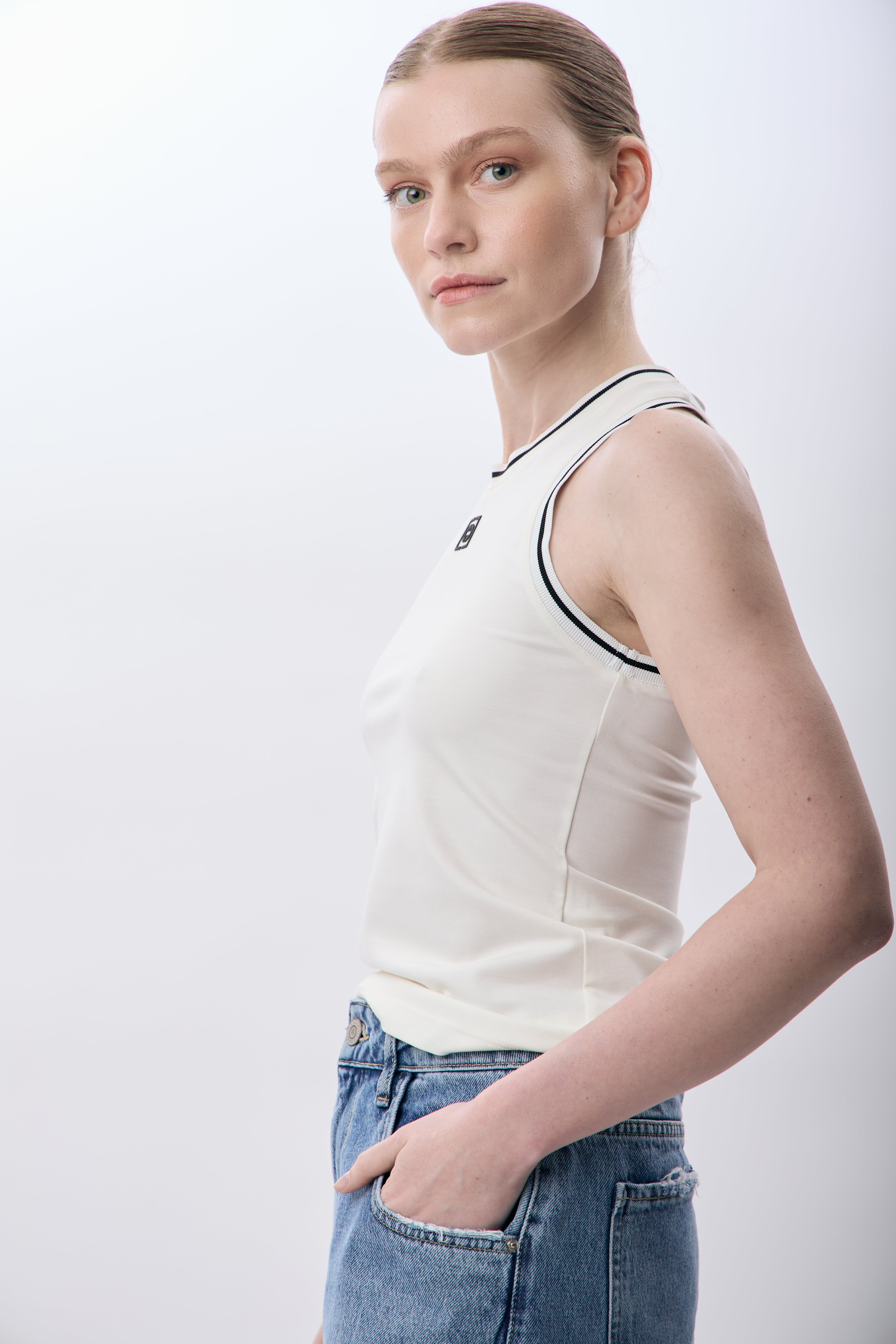 Diagonal-Kontrast Çizgili Ribanalı Atlet-T-Shirts-3-Milagron.com