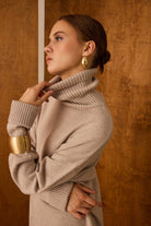 Diagonal-Triko Boğazlı Bej Bluz-Bluz-1-Milagron.com