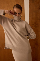 Diagonal-Triko Boğazlı Bej Bluz-Bluz-10-Milagron.com