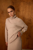 Diagonal-Triko Boğazlı Bej Bluz-Bluz-4-Milagron.com