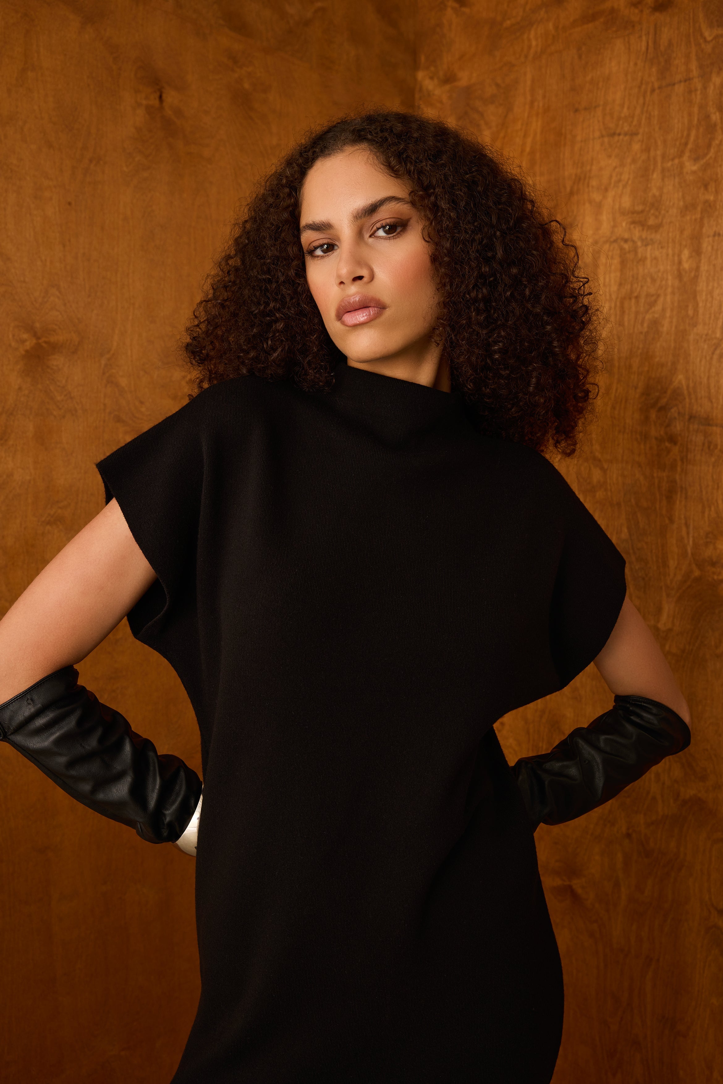 Diagonal-Triko Siyah Elbise-Elbise-3-Milagron.com