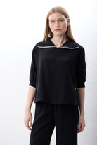 Diagonal-V Yaka Büzgü Detaylı Bluz-Bluz-1-Milagron.com