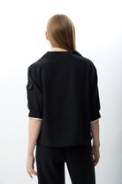 Diagonal-V Yaka Büzgü Detaylı Bluz-Bluz-3-Milagron.com