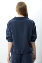 Diagonal-V Yaka Büzgü Detaylı Bluz-Bluz-6-Milagron.com