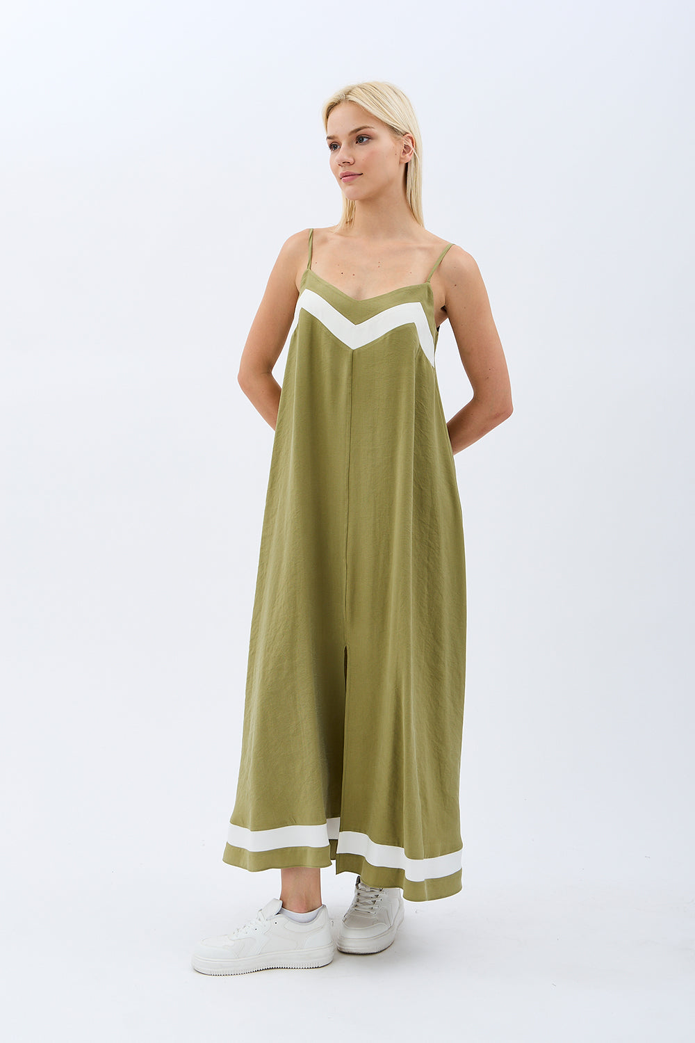 Diagonal-Yırtmaçlı Salaş Elbise-Elbise-1-Milagron.com