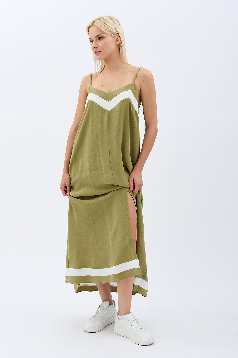 Diagonal-Yırtmaçlı Salaş Elbise-Elbise-2-Milagron.com