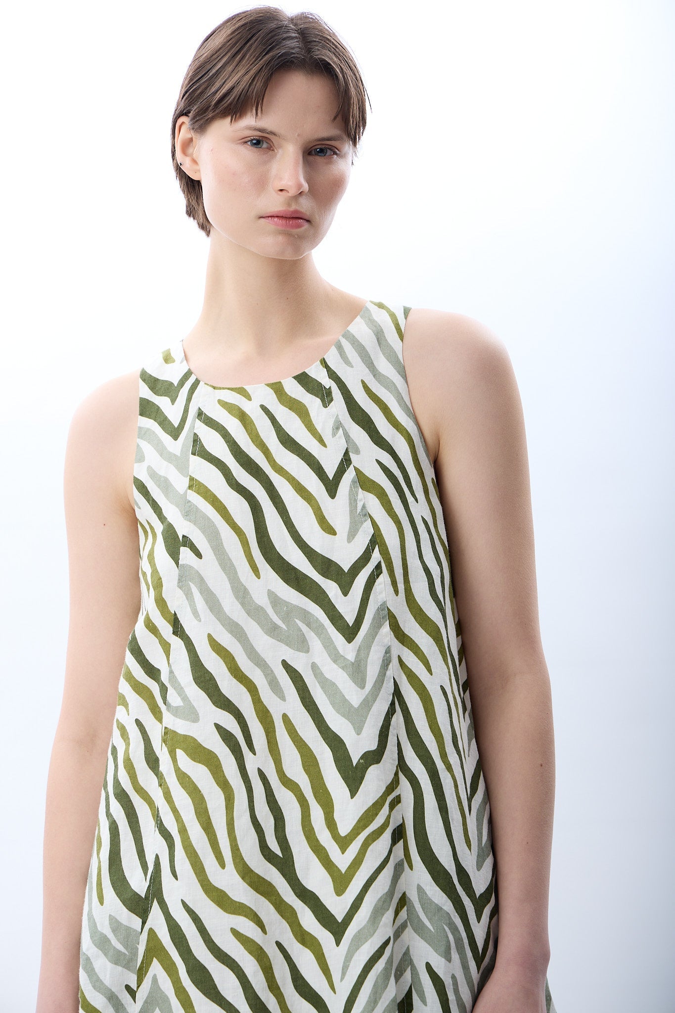 Diagonal-Zebra Desenli Bol Kesim Elbise-Elbise-2-Milagron.com