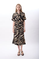 Diagonal-Zebra Desenli Fırfırlı Elbise-Elbise-11-Milagron.com