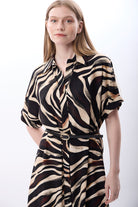 Diagonal-Zebra Desenli Fırfırlı Elbise-Elbise-2-Milagron.com