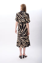 Diagonal-Zebra Desenli Fırfırlı Elbise-Elbise-3-Milagron.com