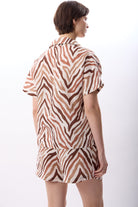 Diagonal-Zebra Desenli Kısa Şort-Elbise-4-Milagron.com