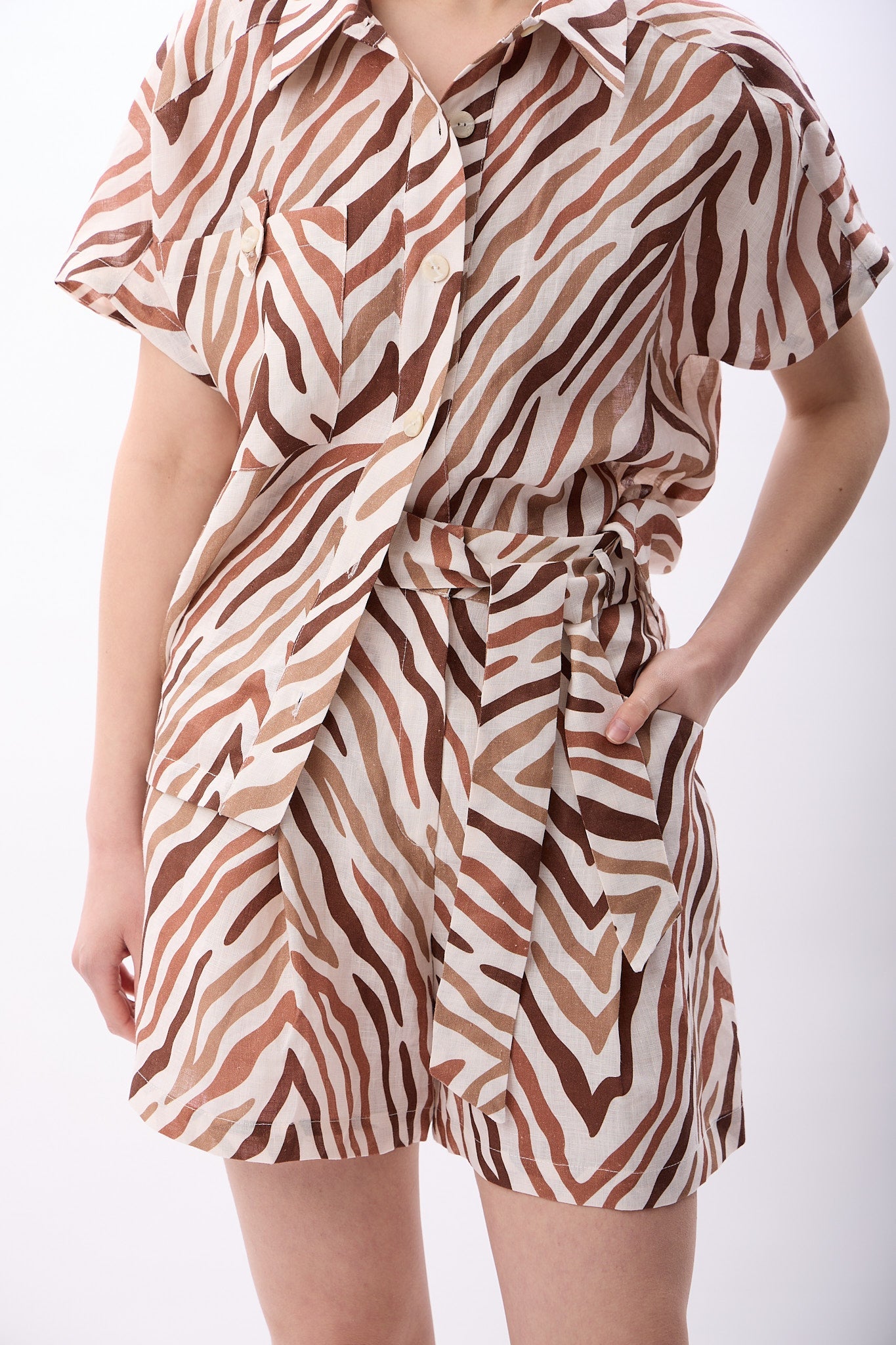 Diagonal-Zebra Desenli Kısa Şort-Elbise-8-Milagron.com