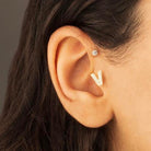 Dianora Piercing-14 Ayar Altın Taşlı Düz V Harfi Tragus Piercing-Tragus Piercing-4-Milagron.com