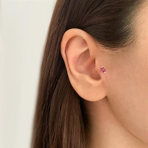 Dianora Piercing-14 Ayar Altın Tek Pembe Taşlı Minimal Tragus Piercing-Tragus Piercing-4-Milagron.com