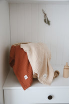 DoDo'S Baby-Dört Katli Ki̇remi̇t Renk Düz Desen Organi̇k Müsli̇n Örtü-Yatak Örtüsü-13-Milagron.com