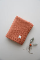 DoDo'S Baby-Dört Katlı Ki̇remi̇t Renk Düz Desen Organi̇k Müsli̇n Örtü-Yatak Örtüsü-4-Milagron.com