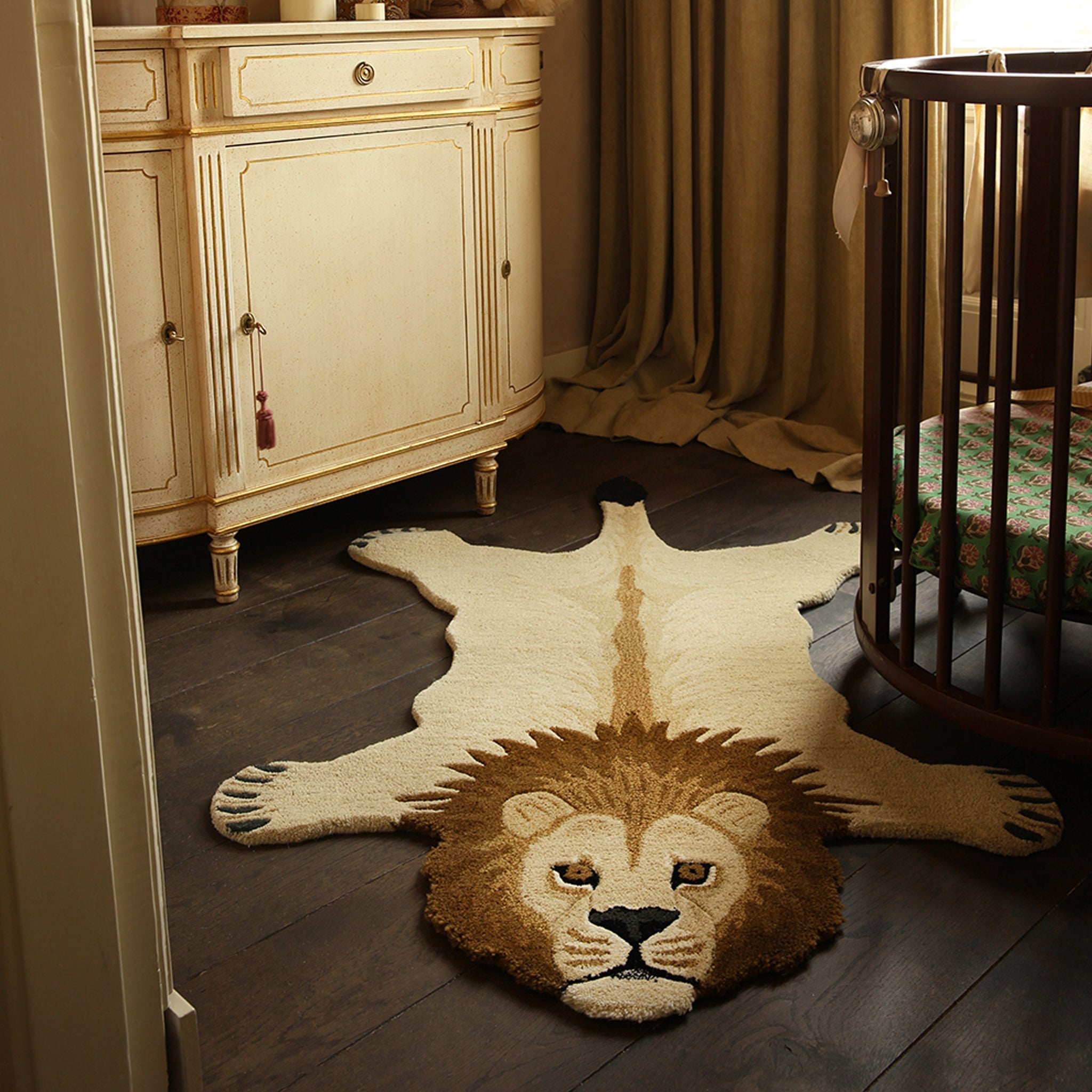 Asabi Aslan Figürlü Büyük Boy Halı ( 150Cm X 90Cm )
