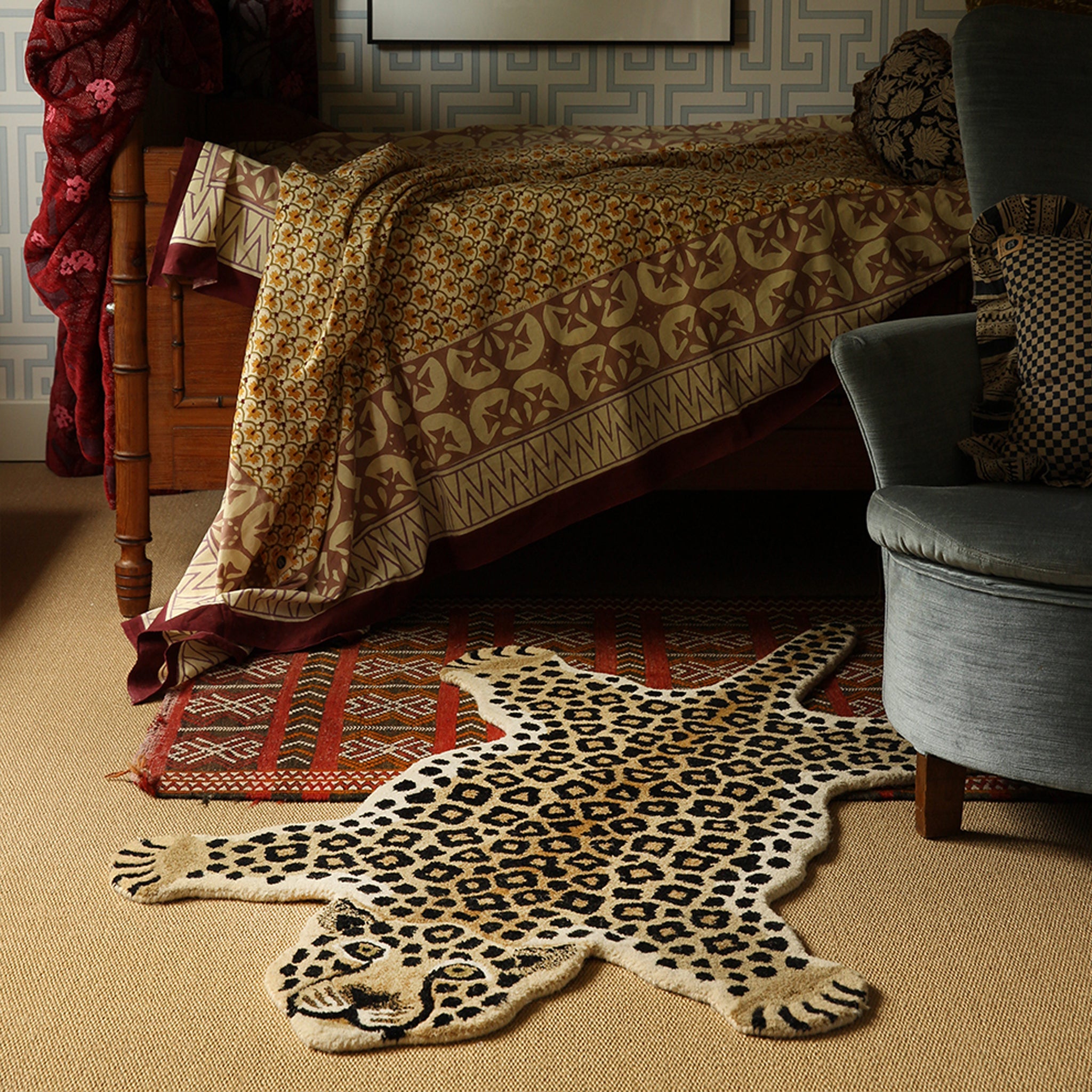 Çılgın Leopar Figürlü Büyük Boy Halı ( 150Cm X 90Cm )