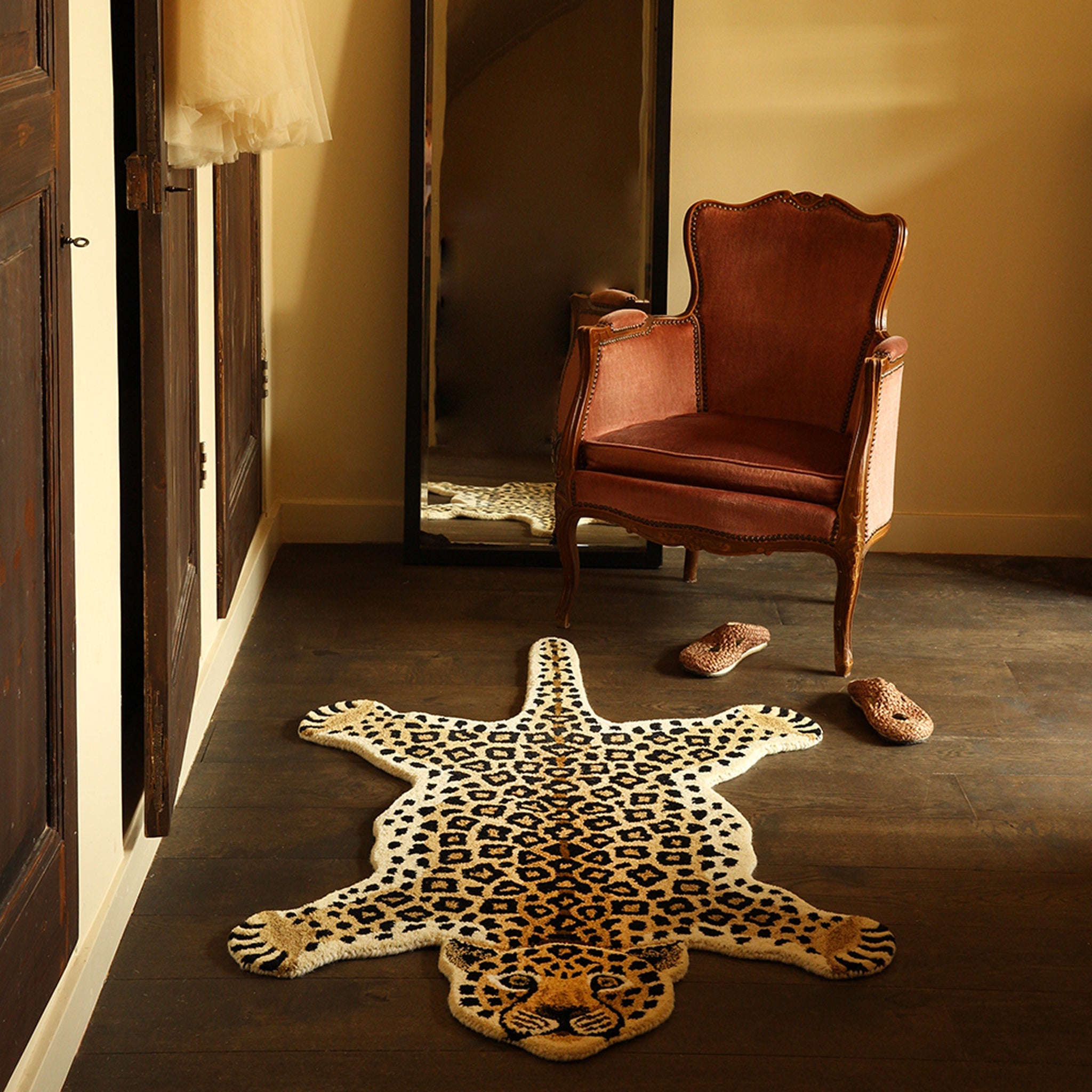 Çılgın Leopar Figürlü Büyük Boy Halı ( 150Cm X 90Cm )