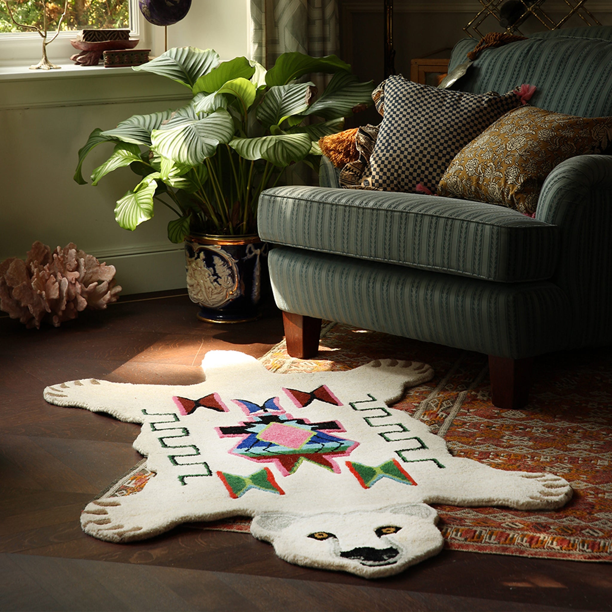 Kasbah Kutup Ayısı Figürlü Büyük Boy Halı ( 152Cm X 95Cm )