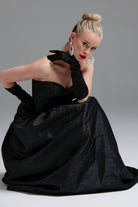 Dollie Bell-The Kiss Straplez Büzgülü Maxi Elbise Siyah-Platform, Such a Night-4-Milagron.com