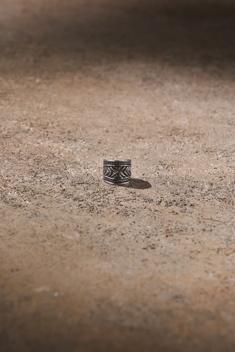 Dunkel Design-Hadley Kıkırdak Küpe-Küpe-4-Milagron.com