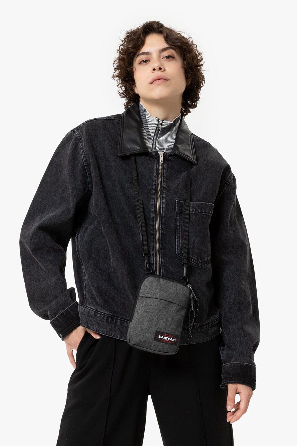 Eastpak-Buddy Black Denim-Omuz Çantası-6-Milagron.com