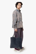 Eastpak-Charlie Shear Wash Black-El Çantası-6-Milagron.com