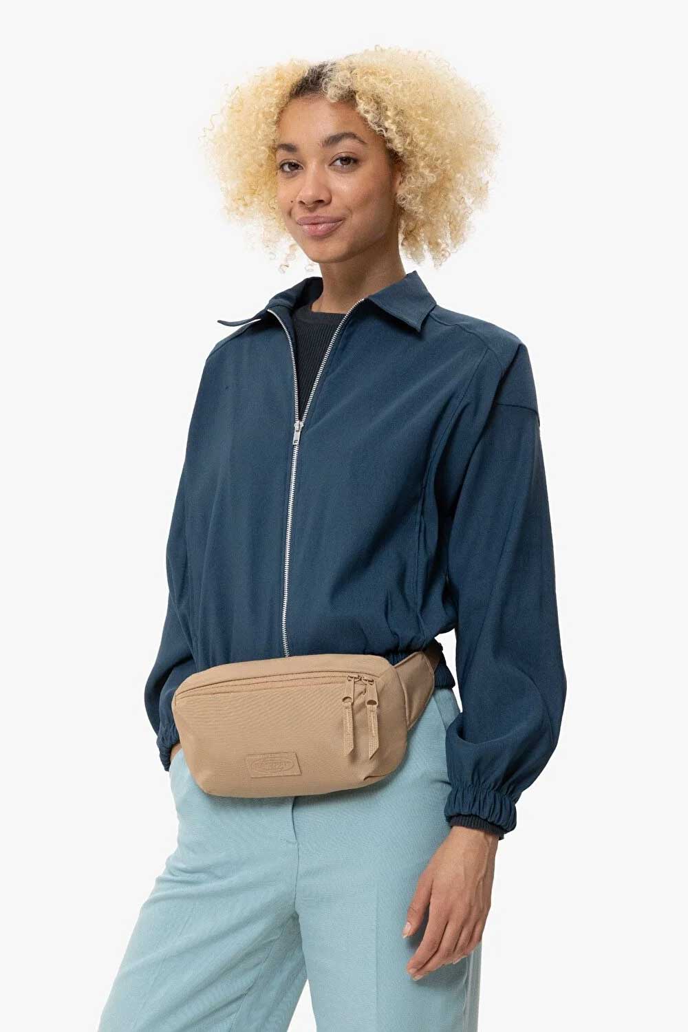 Eastpak-Cnnct F Waist Cnnct F Dust-Omuz Çantası-3-Milagron.com