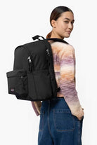 Eastpak-Day Office Black Sırt Çantası-Sırt Çantası-4-Milagron.com