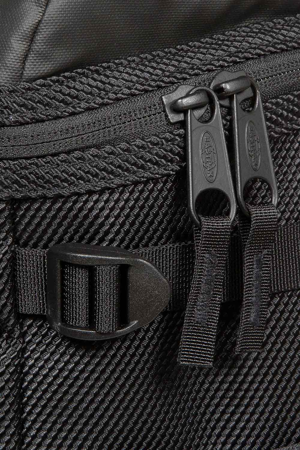 Eastpak-Tecum Top Cnnct Coat-Sırt Çantası-6-Milagron.com