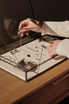 El Crea Designs-Cam Takı Ve Aksesuar Kutusu | Keten Tabanlı | Siyah | 35x25x5cm-Dekoratif Kutu-1-Milagron.com