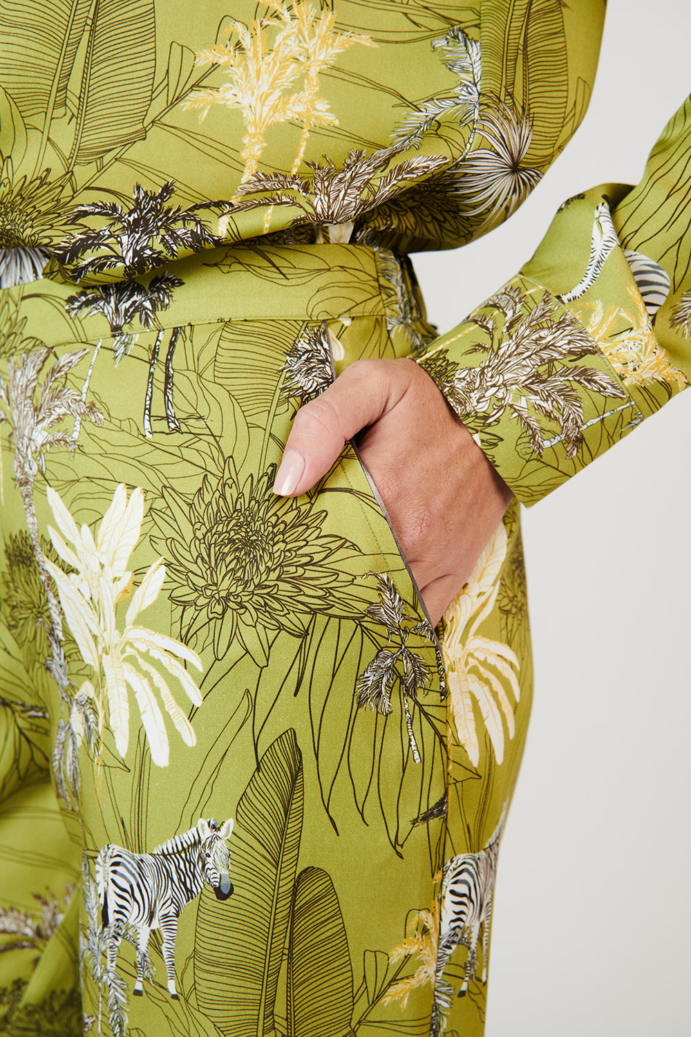 Elli2-Wild Phanthom-Pijama Takımı-5-Milagron.com