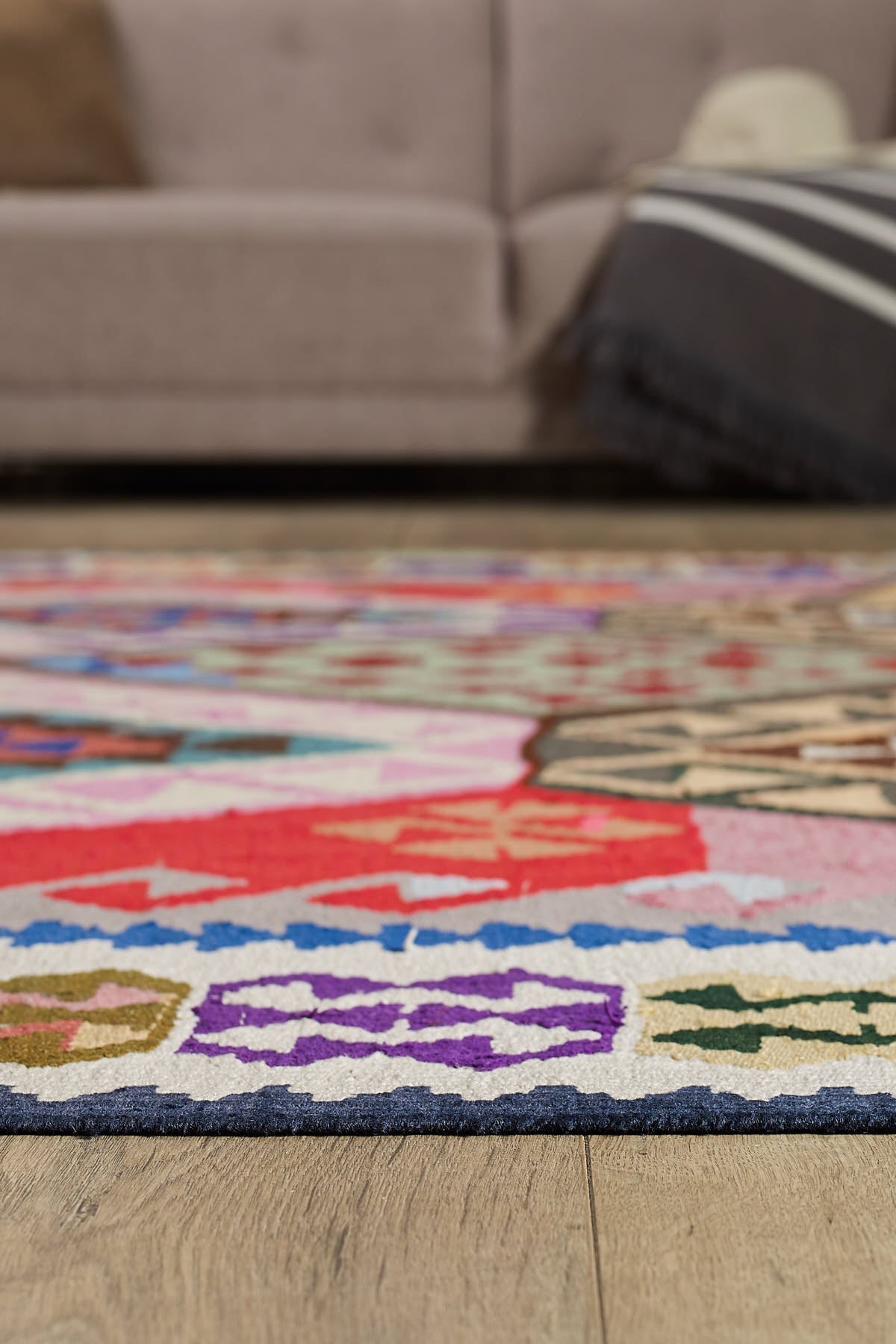 Empera-Antik Kilim Anadolu Etnik Desenli El Dokuması Kilim E0537-4-Milagron.com