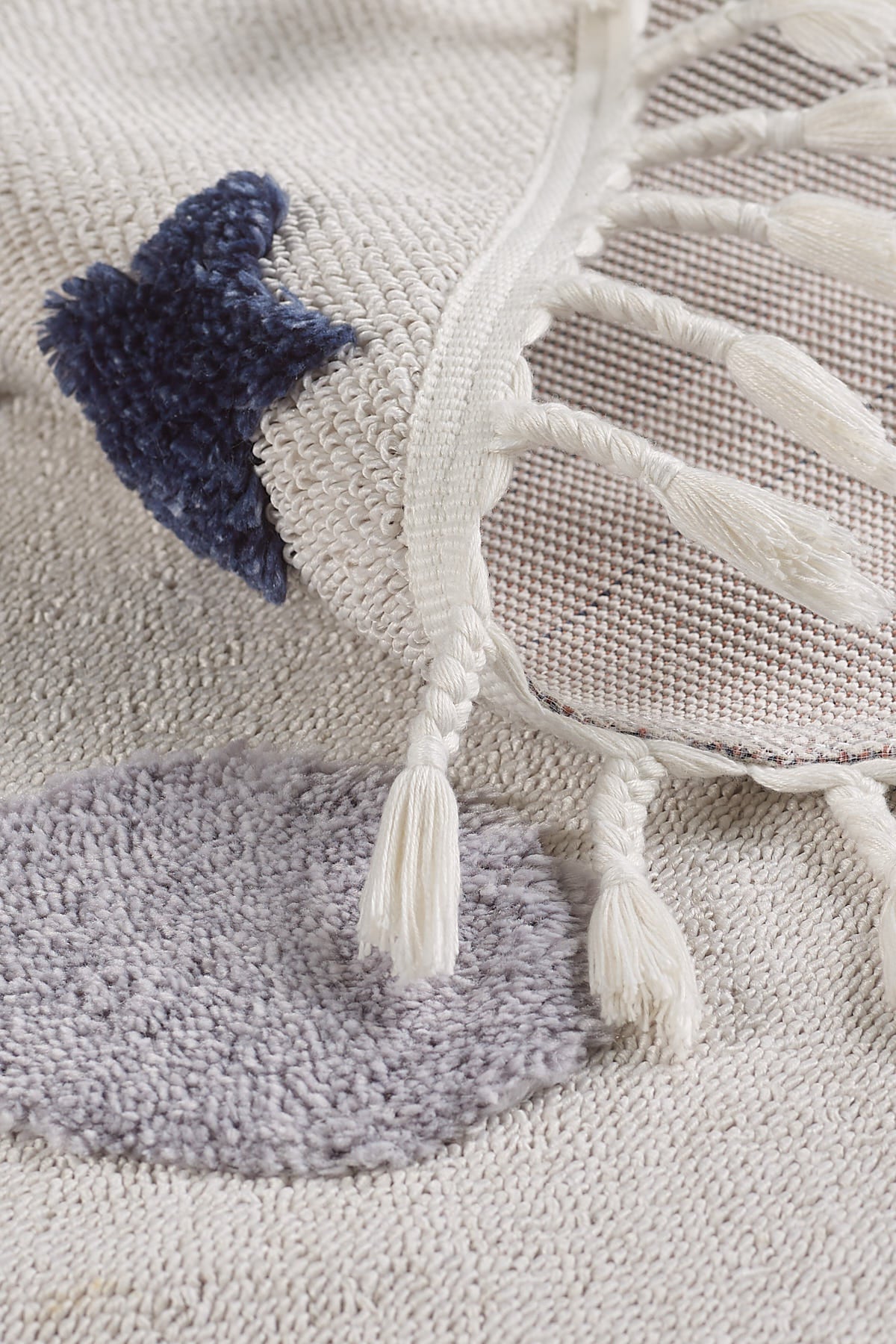 Empera-Kids Galaxy Daire Yuvarlak Takma Saçaklı Çocuk Halısı-2-Milagron.com