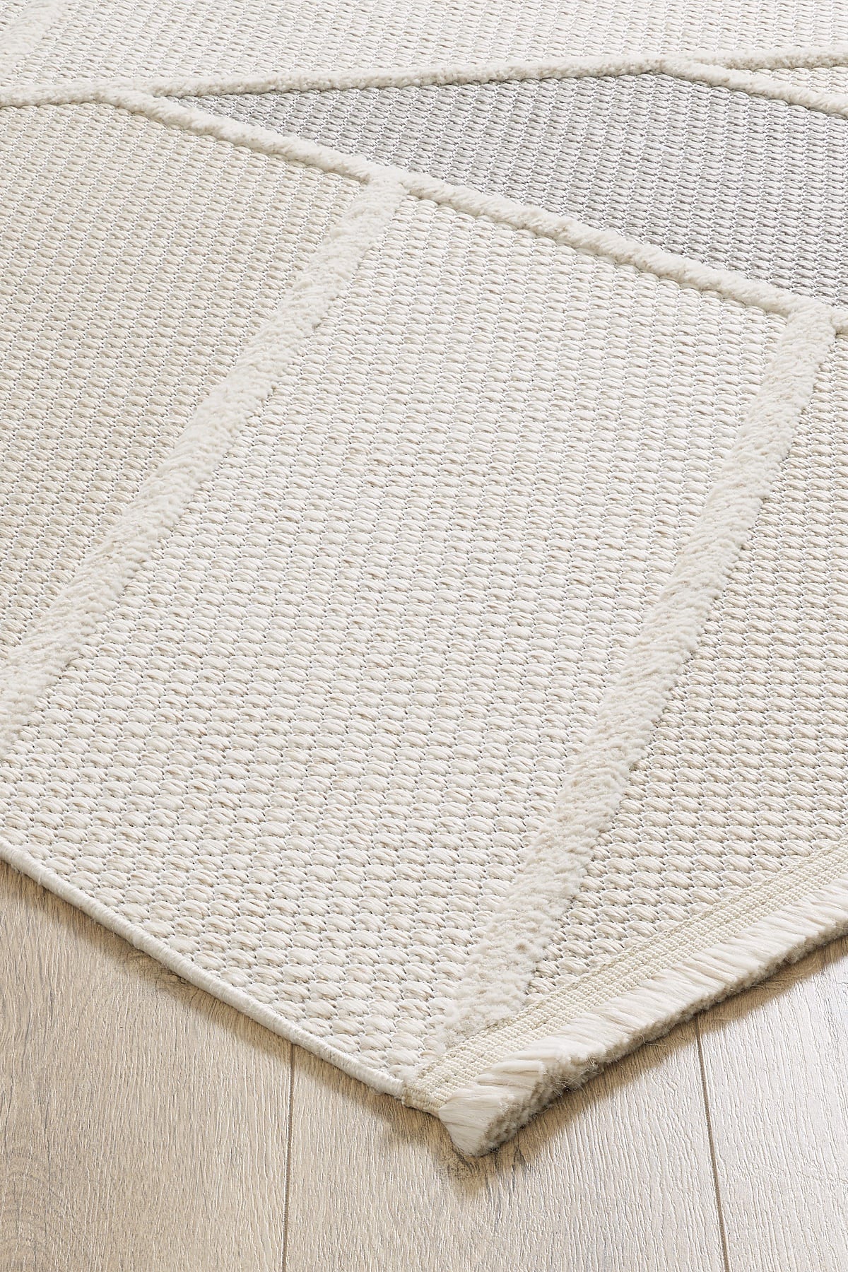 Empera-Shibori Trooper Kaymaz Tabanlı Antialerjik Halı-2-Milagron.com