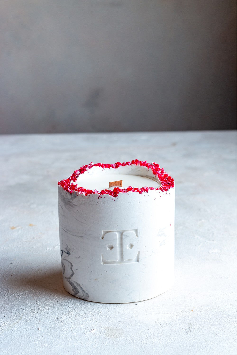 Esti Living-Simply Red Büyük Taşlı Mum-Mum-1-Milagron.com