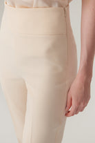 Exquise-Arka Bel Detaylı Düz Kesim Regular Kemik Pantolon-Pantolon-5-Milagron.com