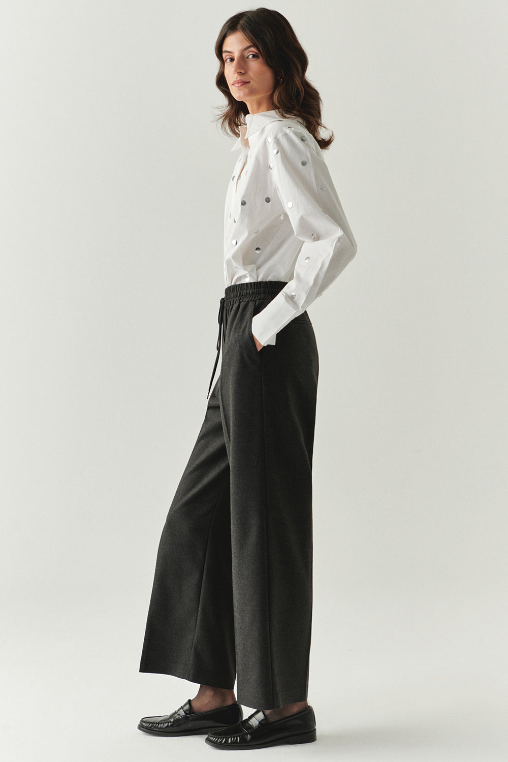 Exquise-Bağcıklı Cepli Düz Regular Dokuma Gri Pantolon-PANTOLON-2-Milagron.com