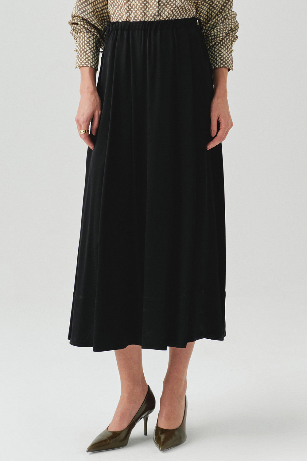 Exquise-Bağcıklı Cepli Regular Mat Saten Midi Siyah Etek-ETEK-4-Milagron.com