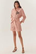 Exquise-Bağlamalı Kırmızı Çizgili şort-Şort-1-Milagron.com