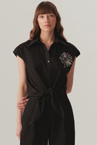 Exquise-Belden Bağlamalı Taş İşleme Detaylı Pamuklu Kısa Kol Siyah Gömlek-Gömlek-1-Milagron.com