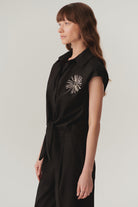 Exquise-Belden Bağlamalı Taş İşleme Detaylı Pamuklu Kısa Kol Siyah Gömlek-Gömlek-3-Milagron.com