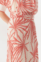 Exquise-Beli Büzgülü Yaprak Desenli Regular Rayon şifon Midi Boy Etek-Etek-11-Milagron.com