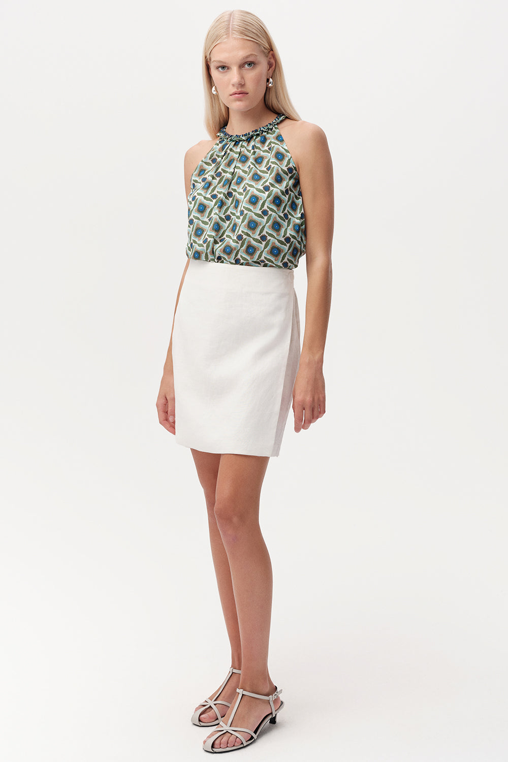 Beli Lastikli Keten Regular Dokuma Şort