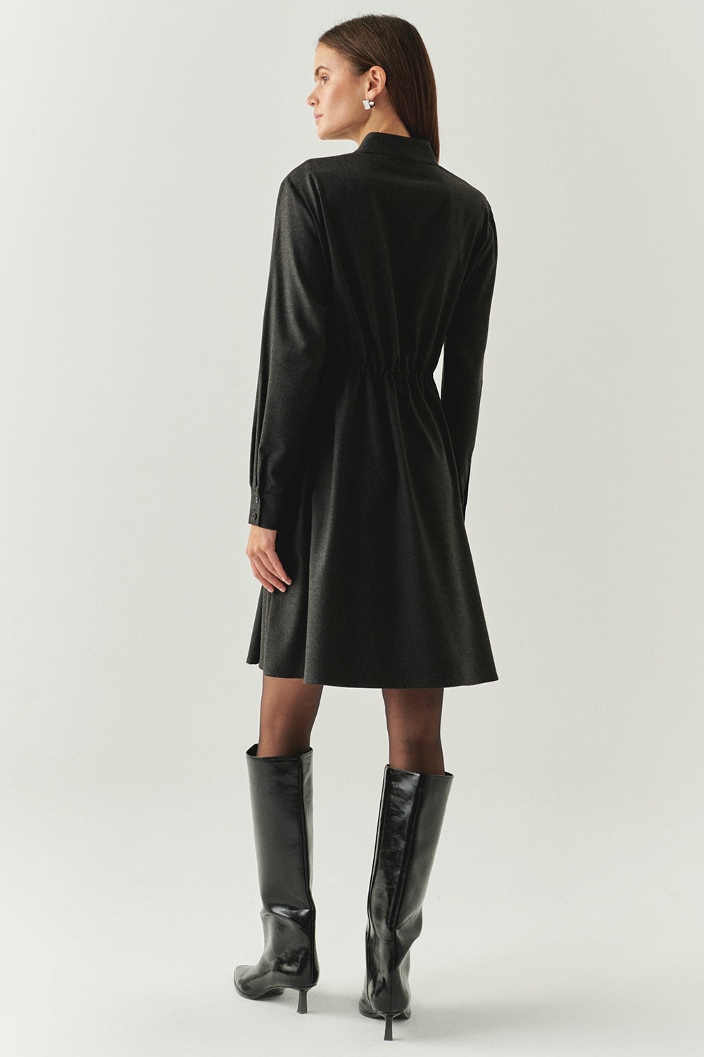 Exquise-Beli Lastikli çiçek Aksesuarlı Regular Mini Gri Elbise-ELBİSE-4-Milagron.com